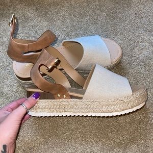 Platform sandals